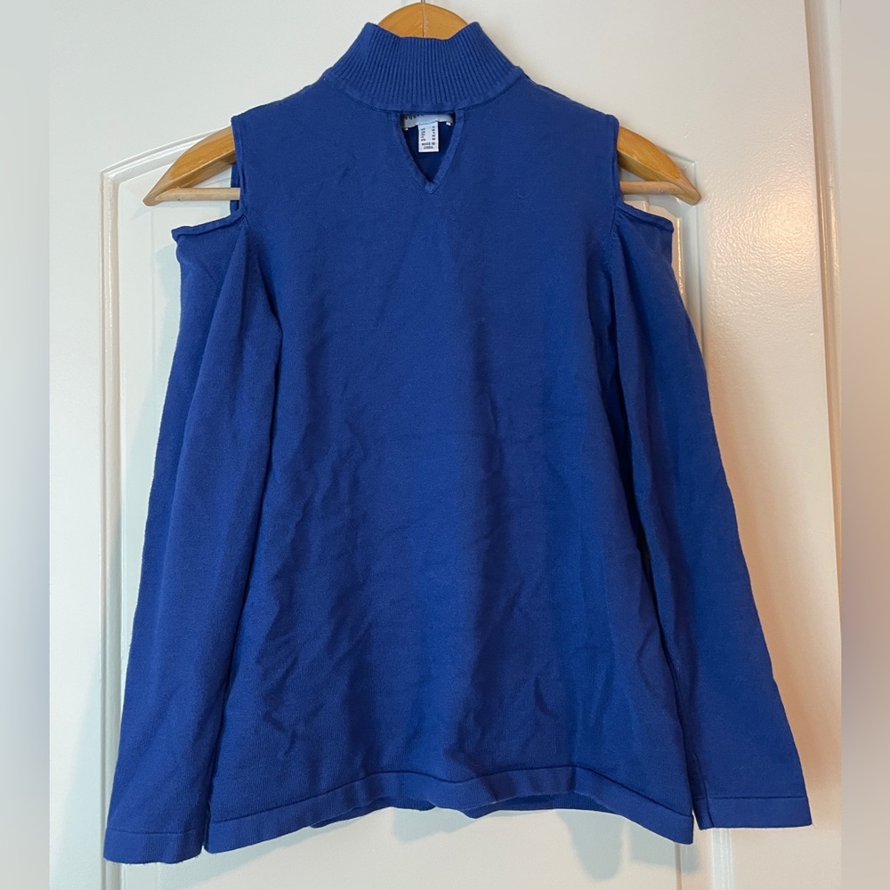 Susan Graver blue keyhole top